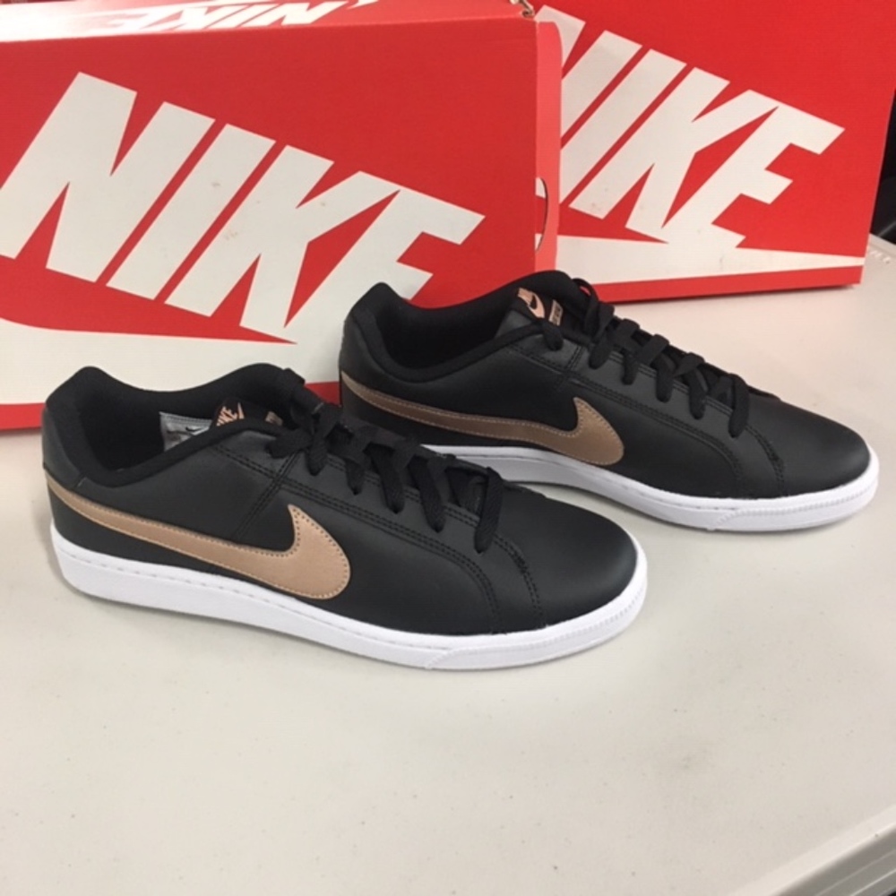 Nike Womens Court Royale Sneaker Sport Shoe